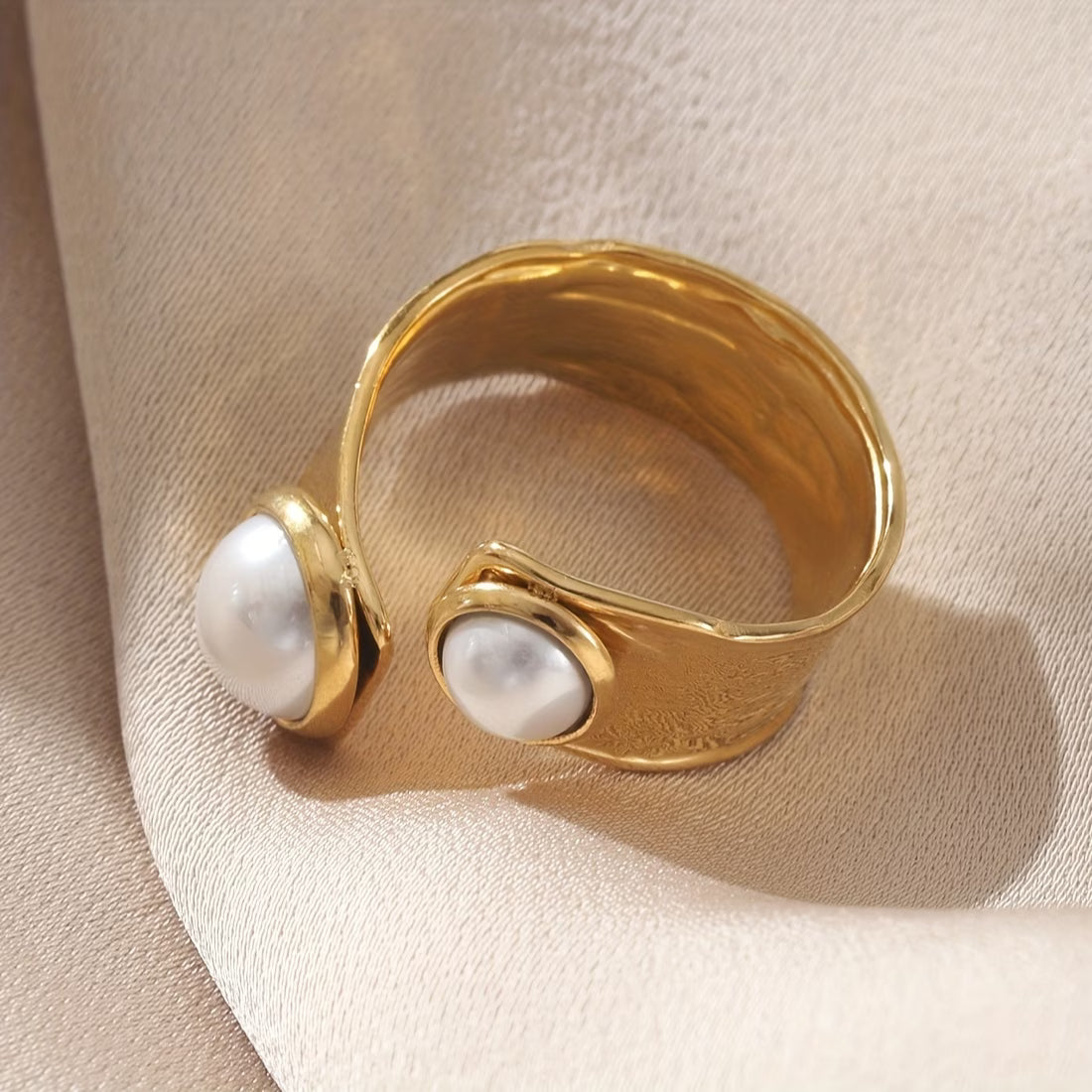 Pearl Embrace Ring