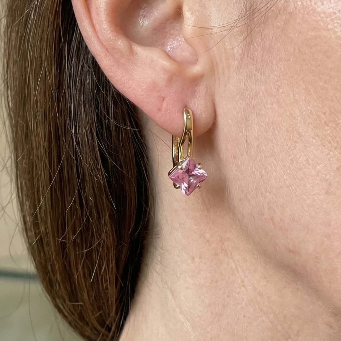 Elegant Rosé Sapphire Gold Crownlight Earrings