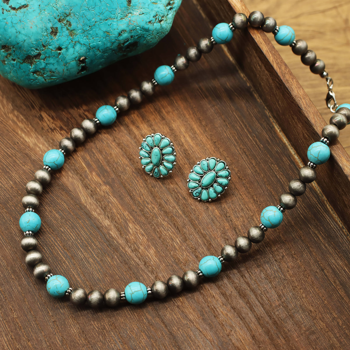 Turquoise Contrast Beaded Necklace & Earrings Set (5 pcs)