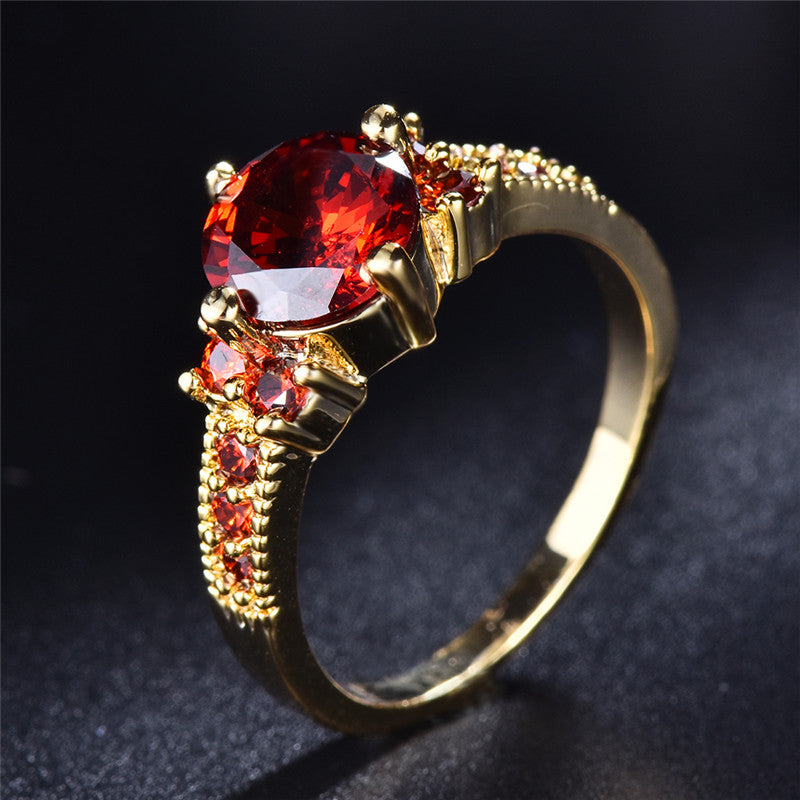 Elegant Claw Set Zirconia Ring