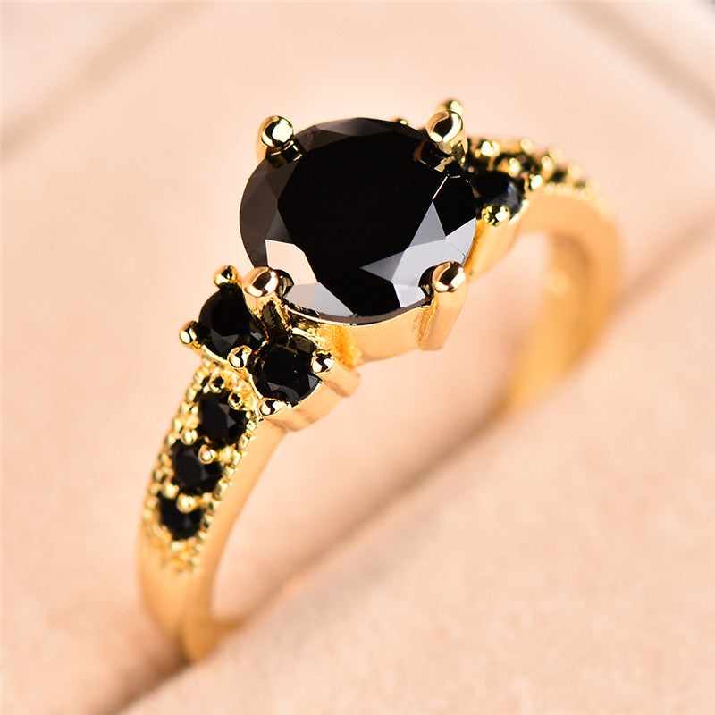 Elegant Claw Set Zirconia Ring