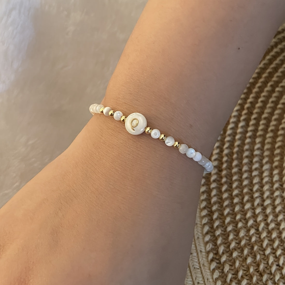Elegant Initial Pearl Bracelet letter Q