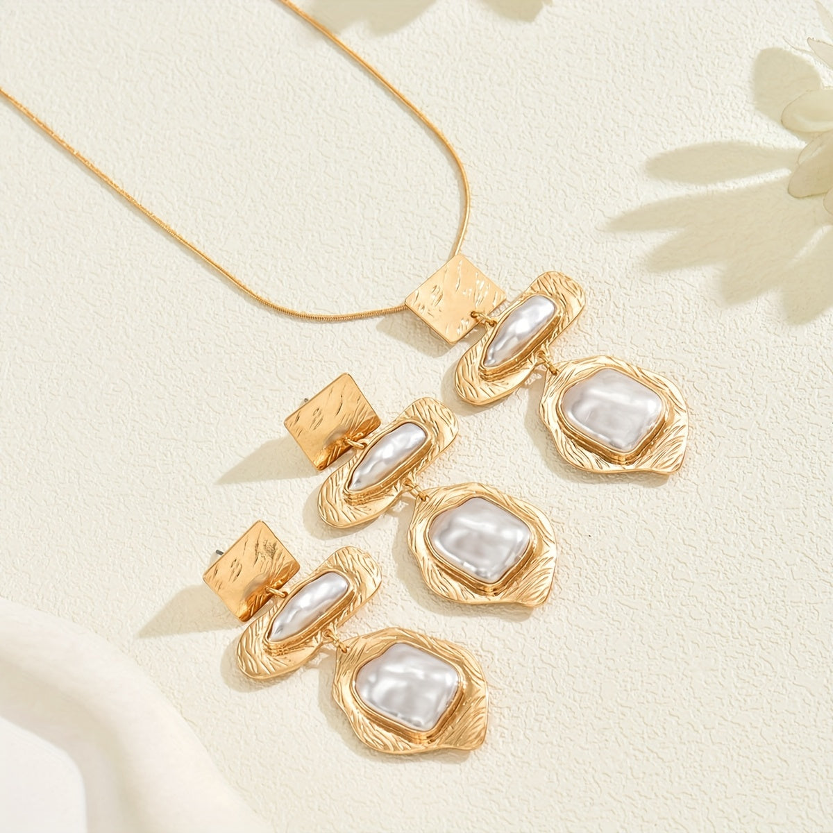 Elegant Pearl Mosaic Jewelry Set necklace
