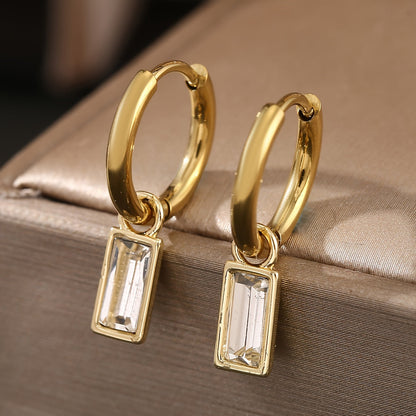 Elegant Vintage-Inspired Gold Teardrop Earrings