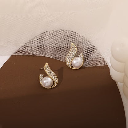 Waterdrop Pearl Earrings