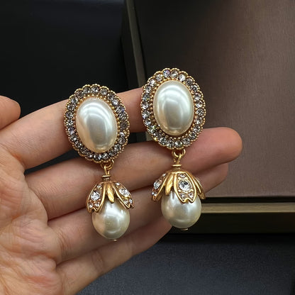 Vintage Frame Pearl Earrings
