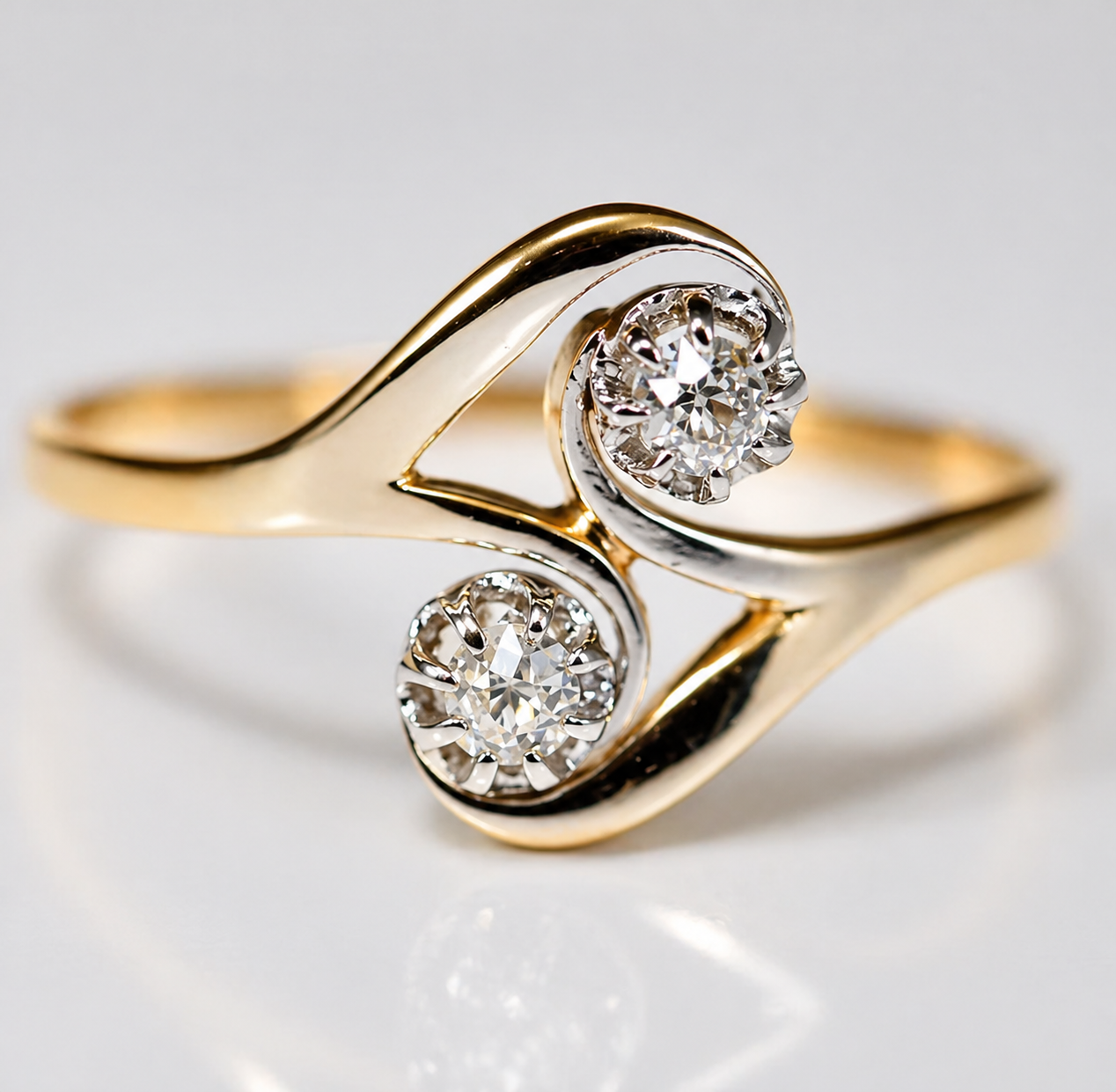 Elegant Vintage-Inspired Gold Zirconia Ring