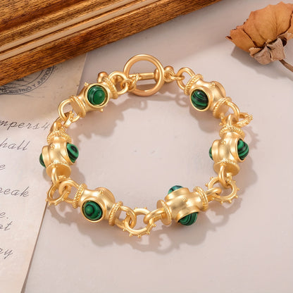 Malachite colourway of the cabochon link bracelet