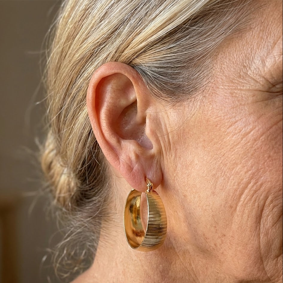 Vintage Style Gold Hoop Earrings Ribbed Texture